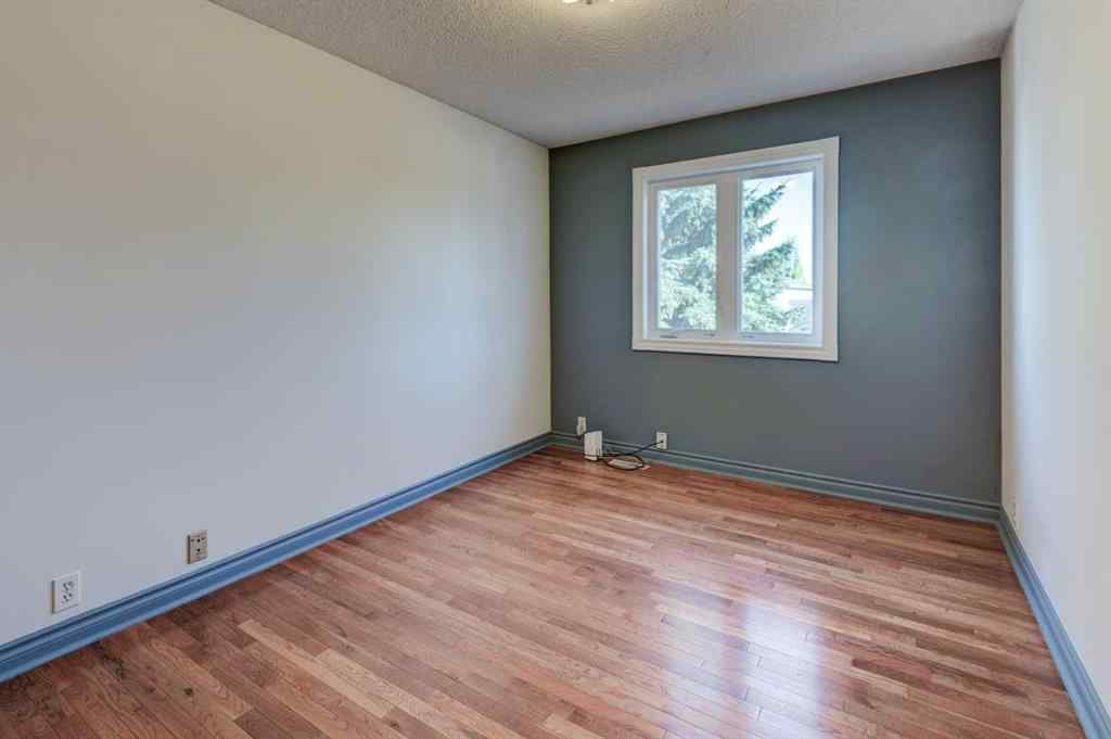 MLS® A2269545 - 414 MT CORNWALL Circle SE in McKenzie Lake Calgary, Residential