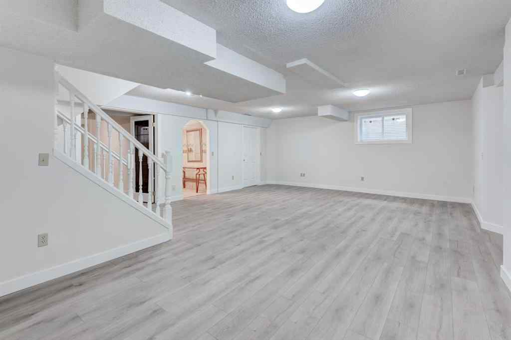 MLS® A2269545 - 414 MT CORNWALL Circle SE in McKenzie Lake Calgary, Residential