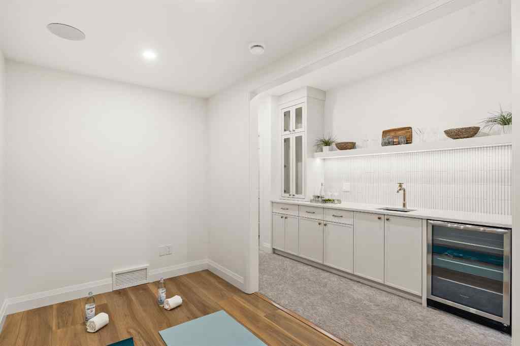 MLS® A2269546 - 2214 12 Avenue NW in Hounsfield Heights/Briar Hill Calgary, Residential