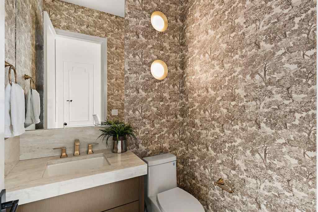 MLS® A2269546 - 2214 12 Avenue NW in Hounsfield Heights/Briar Hill Calgary, Residential