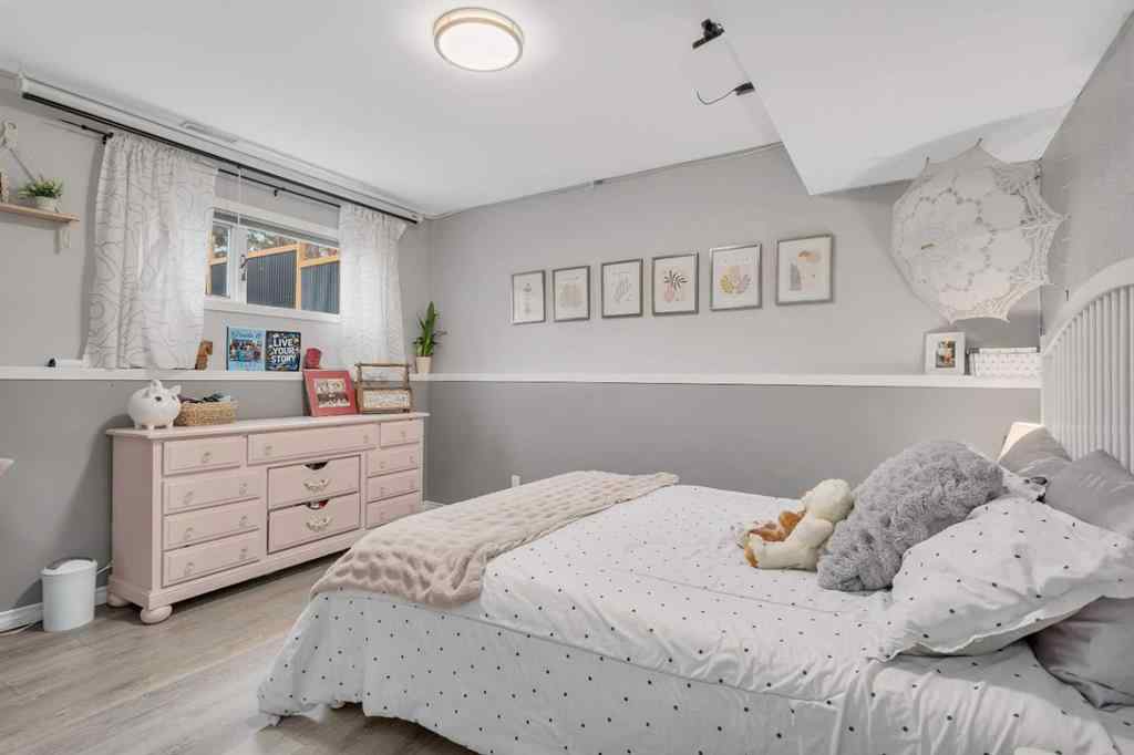 MLS&reg; # A2269548 - 7 Westview Drive  in Fairway Heights Lacombe, Residential Open Houses