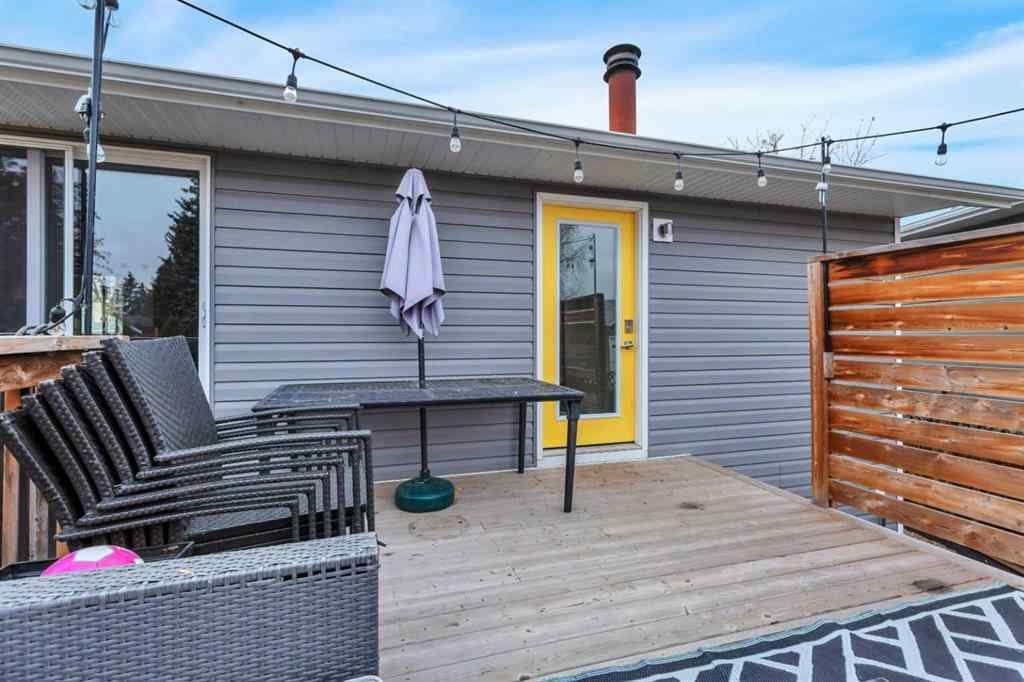 MLS&reg; # A2269548 - 7 Westview Drive  in Fairway Heights Lacombe, Residential Open Houses