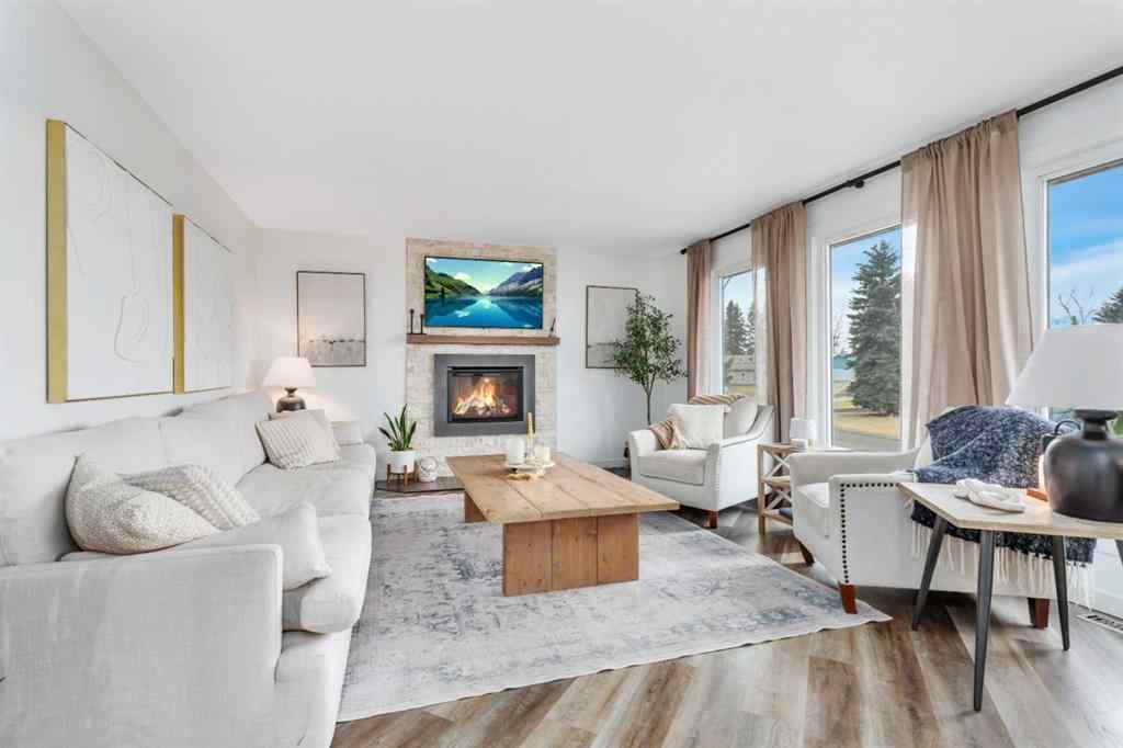 MLS&reg; # A2269548 - 7 Westview Drive  in Fairway Heights Lacombe, Residential Open Houses