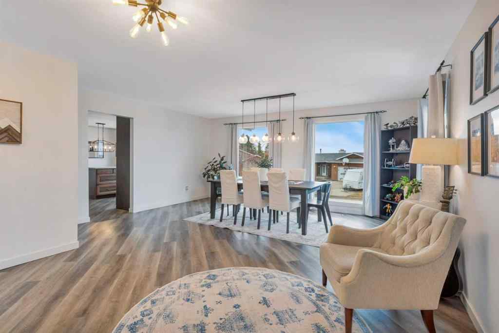 MLS&reg; # A2269548 - 7 Westview Drive  in Fairway Heights Lacombe, Residential Open Houses