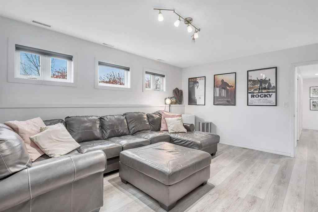 MLS&reg; # A2269548 - 7 Westview Drive  in Fairway Heights Lacombe, Residential Open Houses