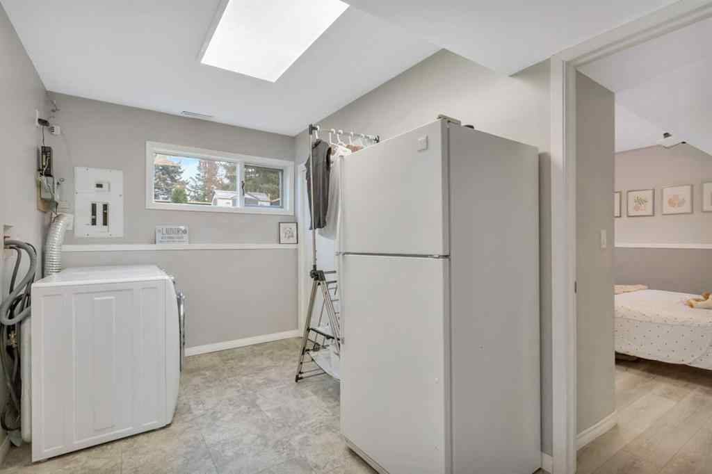 MLS&reg; # A2269548 - 7 Westview Drive  in Fairway Heights Lacombe, Residential Open Houses