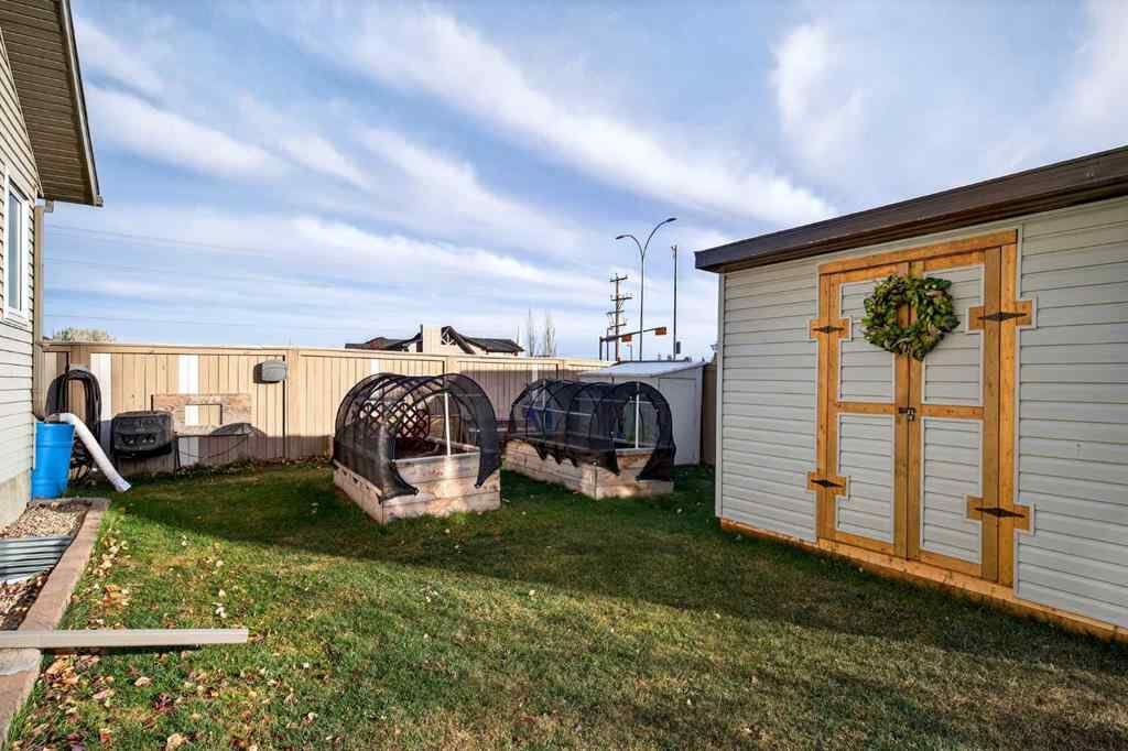 MLS® A2269549 - 734 Woodside Bay NW in Woodside Airdrie, Residential