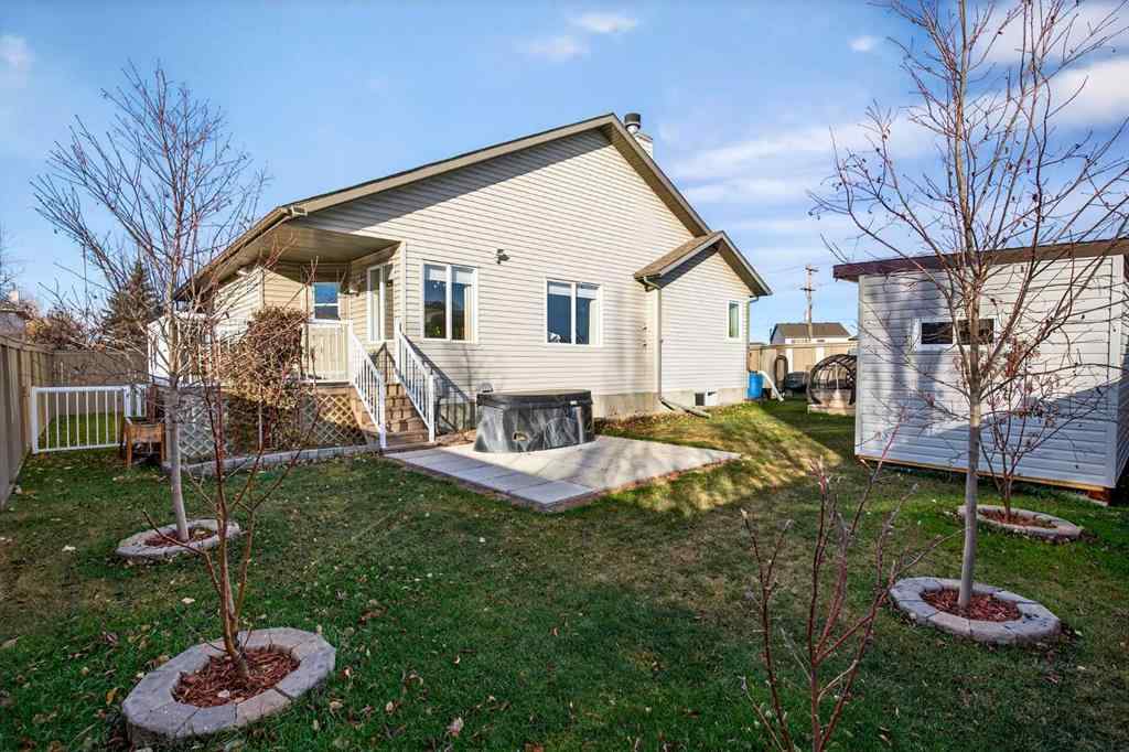 MLS® A2269549 - 734 Woodside Bay NW in Woodside Airdrie, Residential