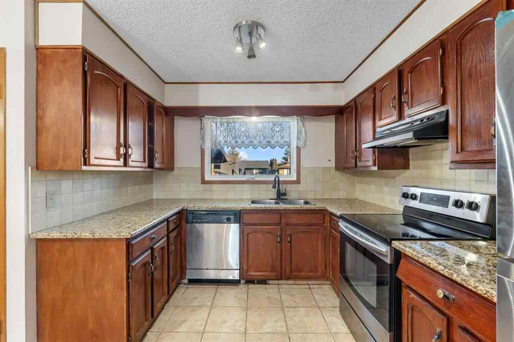 MLS® A2269550 - 20 Templehill Crescent NE in Temple Calgary, Residential