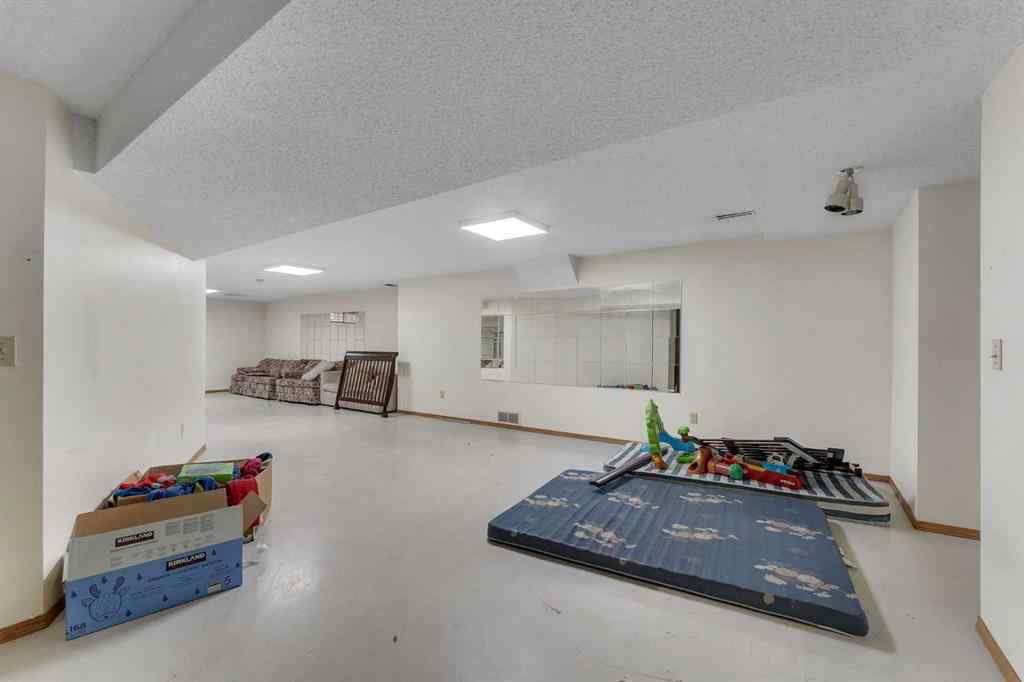 MLS® A2269550 - 20 Templehill Crescent NE in Temple Calgary, Residential