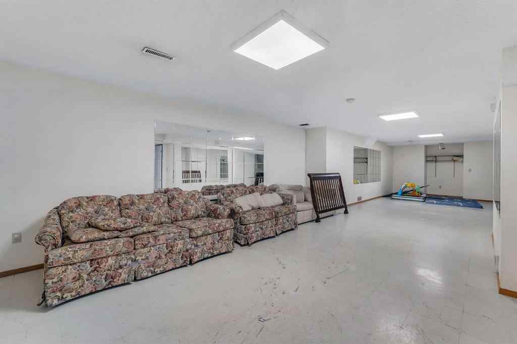 MLS® A2269550 - 20 Templehill Crescent NE in Temple Calgary, Residential