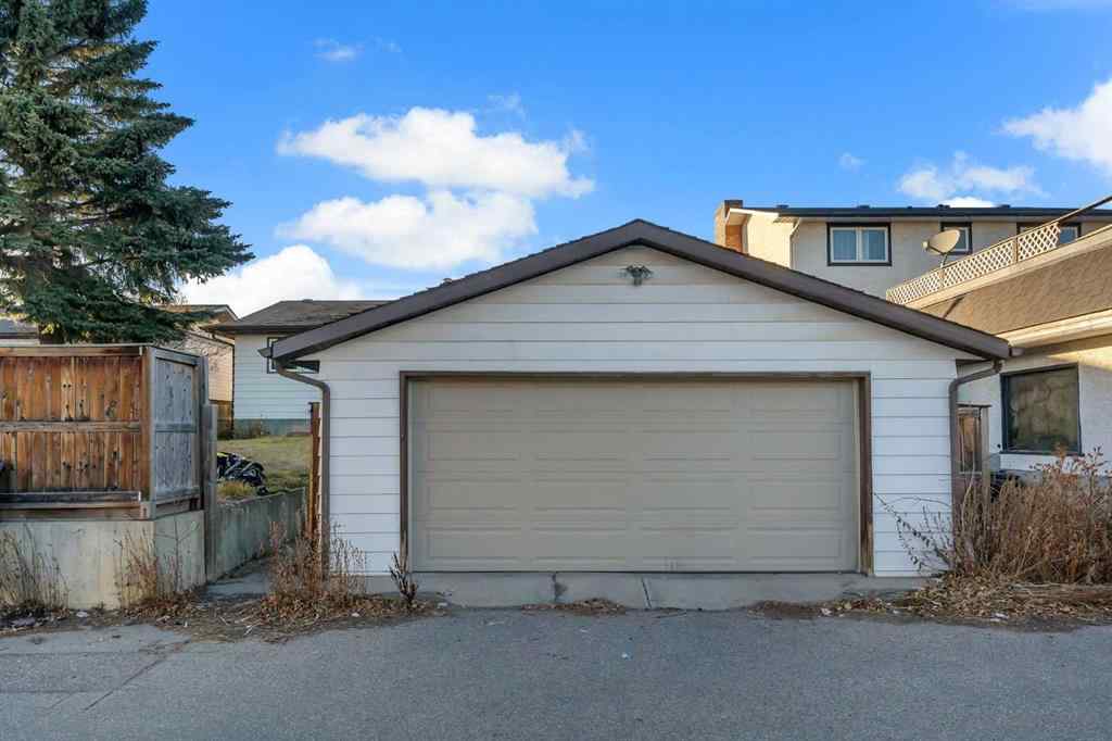 MLS® A2269550 - 20 Templehill Crescent NE in Temple Calgary, Residential