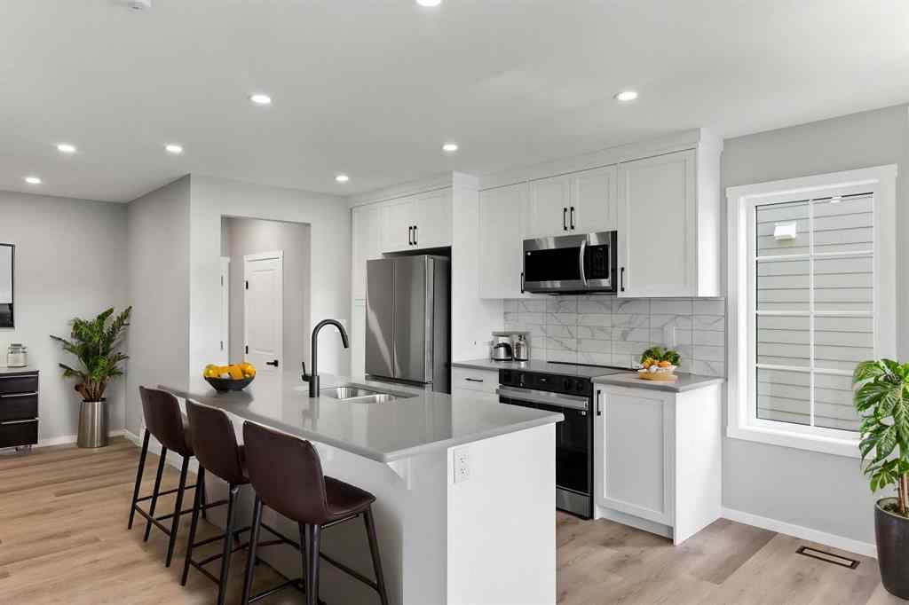 MLS® A2269552 - 225 Yorkville Boulevard SW in Yorkville Calgary, Residential