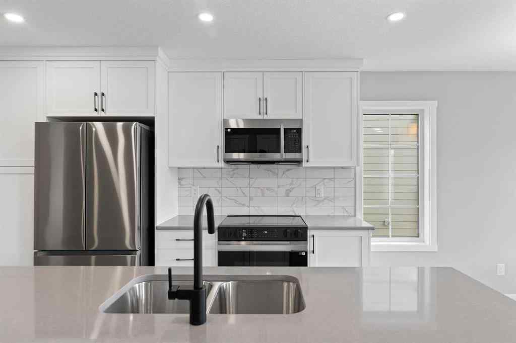 MLS® A2269552 - 225 Yorkville Boulevard SW in Yorkville Calgary, Residential