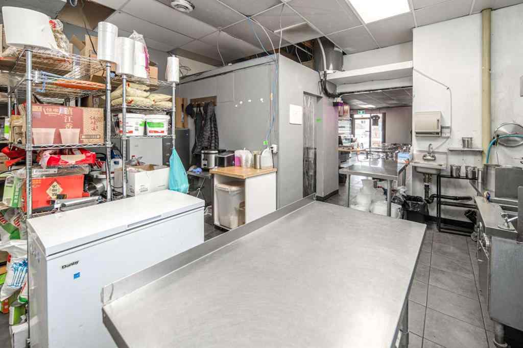 MLS&reg; # A2269555 - 2111 Centre Street NW in Tuxedo Park Calgary, Commercial Open Houses