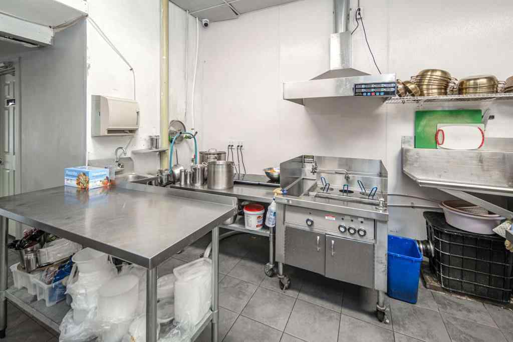 MLS&reg; # A2269555 - 2111 Centre Street NW in Tuxedo Park Calgary, Commercial Open Houses