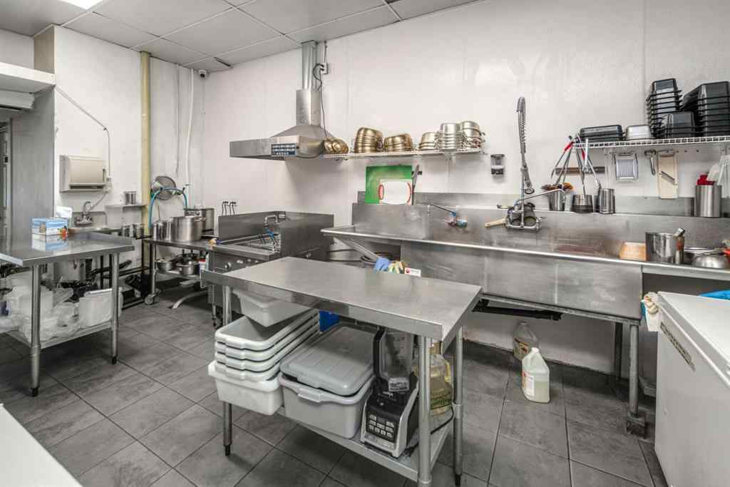 MLS&reg; # A2269555 - 2111 Centre Street NW in Tuxedo Park Calgary, Commercial Open Houses