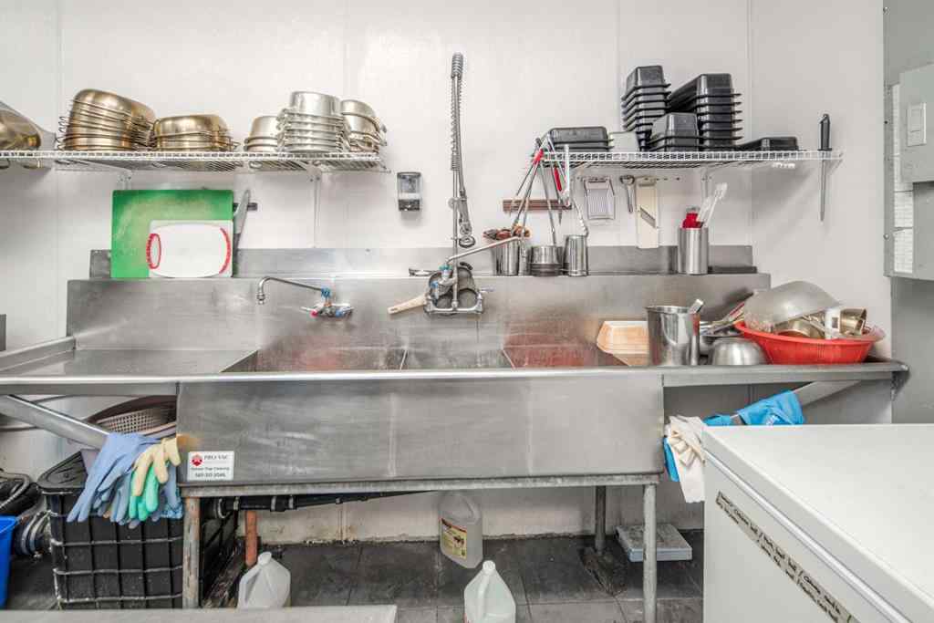 MLS&reg; # A2269555 - 2111 Centre Street NW in Tuxedo Park Calgary, Commercial Open Houses