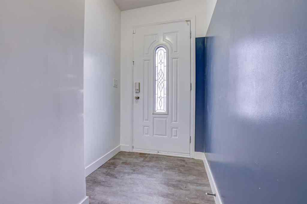 MLS® A2269563 - 3131 Dover Crescent SE in Dover Calgary, Residential