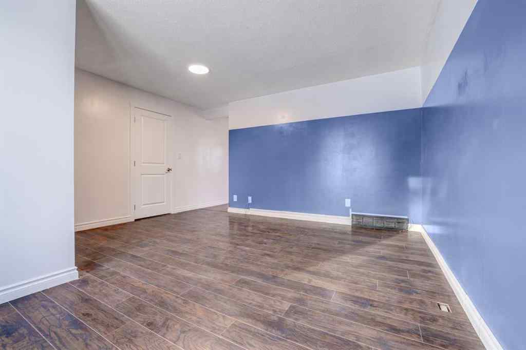 MLS® A2269563 - 3131 Dover Crescent SE in Dover Calgary, Residential