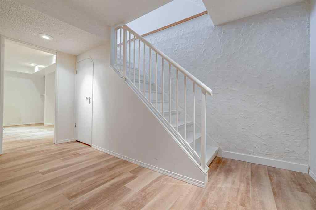 MLS® A2269563 - 3131 Dover Crescent SE in Dover Calgary, Residential