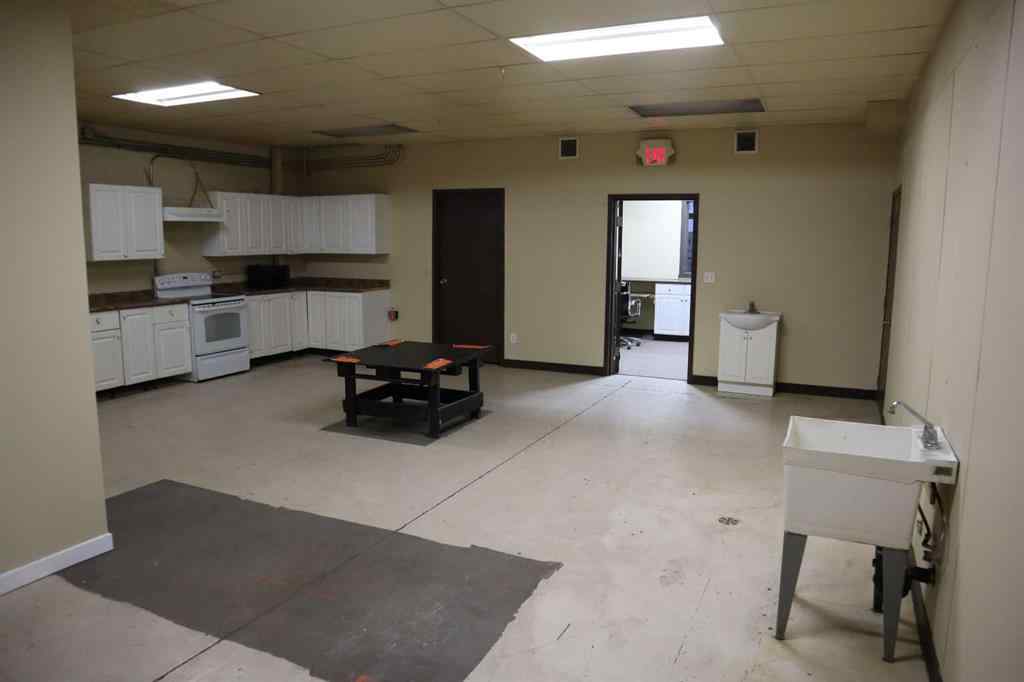 MLS&reg; # A2269568 - Unit #5 4316 64 Avenue SE in Foothills Calgary, Commercial Open Houses