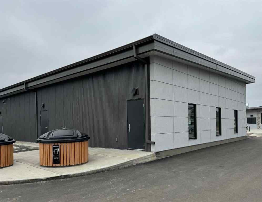 MLS&reg; # A2269578 - Unit #204 4979 Southlands Drive SE in Southland Medicine Hat, Commercial Open Houses