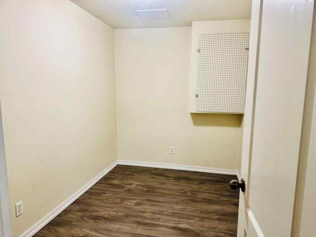 MLS® A2269581 - 8 Taralake Way NE in Taradale Calgary, Residential