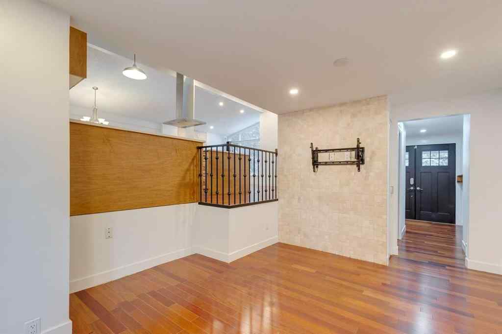 MLS&reg; # A2269583 - 5119 Carney Road NW in Charleswood Calgary, Residential Open Houses