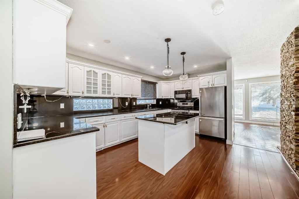 MLS® A2269587 - 130 Braniff Crescent SW in Braeside Calgary, Residential