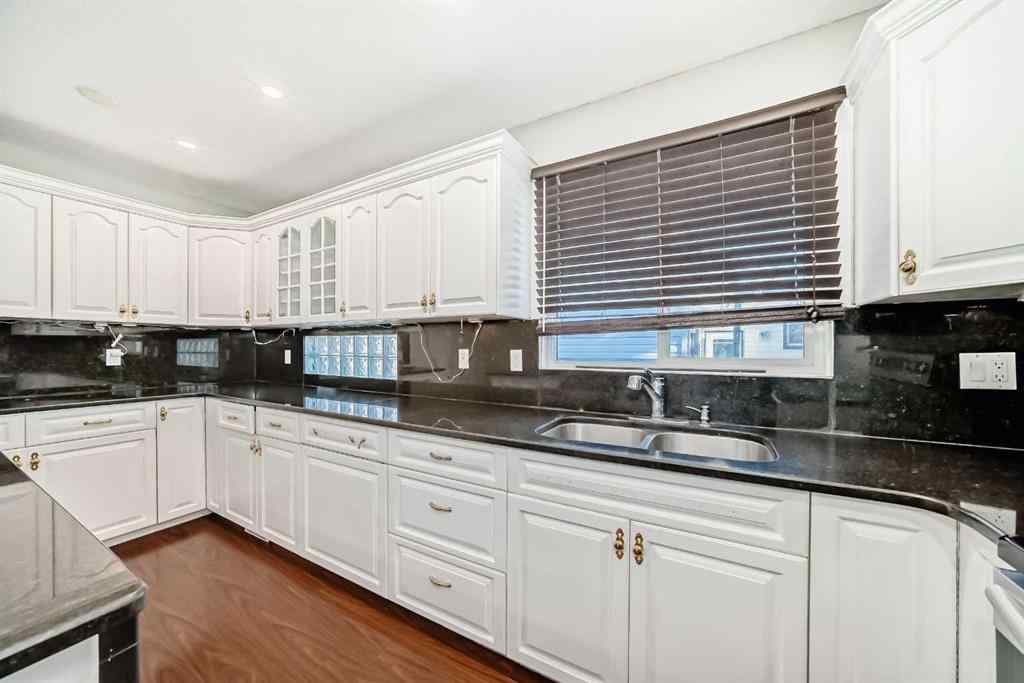 MLS® A2269587 - 130 Braniff Crescent SW in Braeside Calgary, Residential