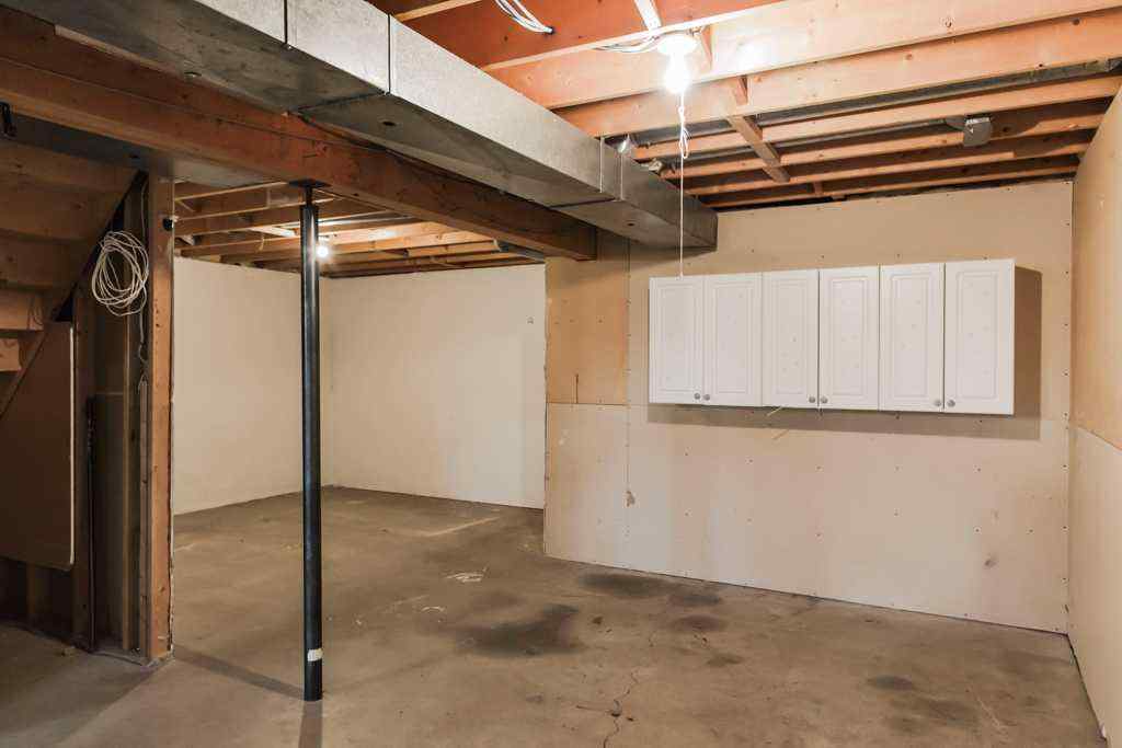 MLS&reg; # A2269589 - 9550 74 Avenue  in South Patterson Place Grande Prairie, Residential Open Houses