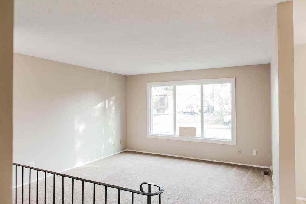 MLS&reg; # A2269589 - 9550 74 Avenue  in South Patterson Place Grande Prairie, Residential Open Houses