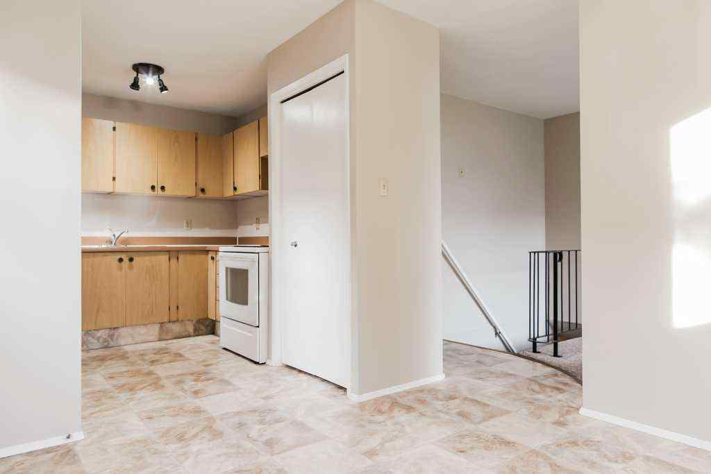 MLS&reg; # A2269589 - 9550 74 Avenue  in South Patterson Place Grande Prairie, Residential Open Houses