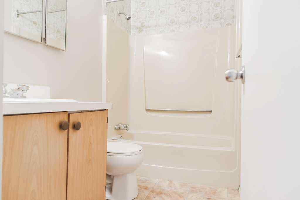 MLS&reg; # A2269589 - 9550 74 Avenue  in South Patterson Place Grande Prairie, Residential Open Houses