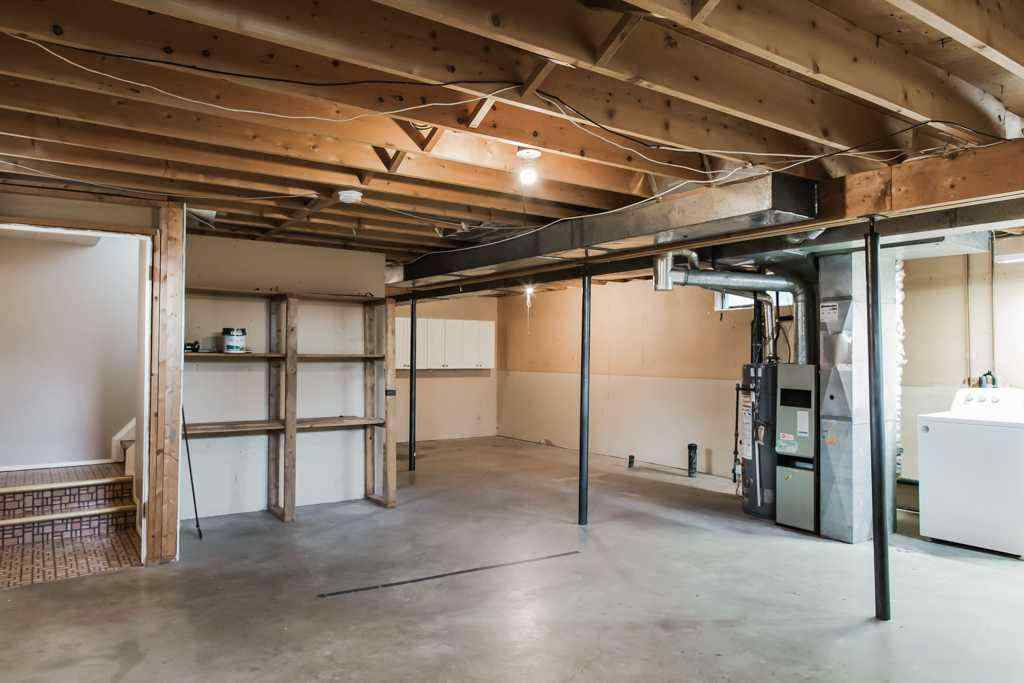 MLS&reg; # A2269589 - 9550 74 Avenue  in South Patterson Place Grande Prairie, Residential Open Houses