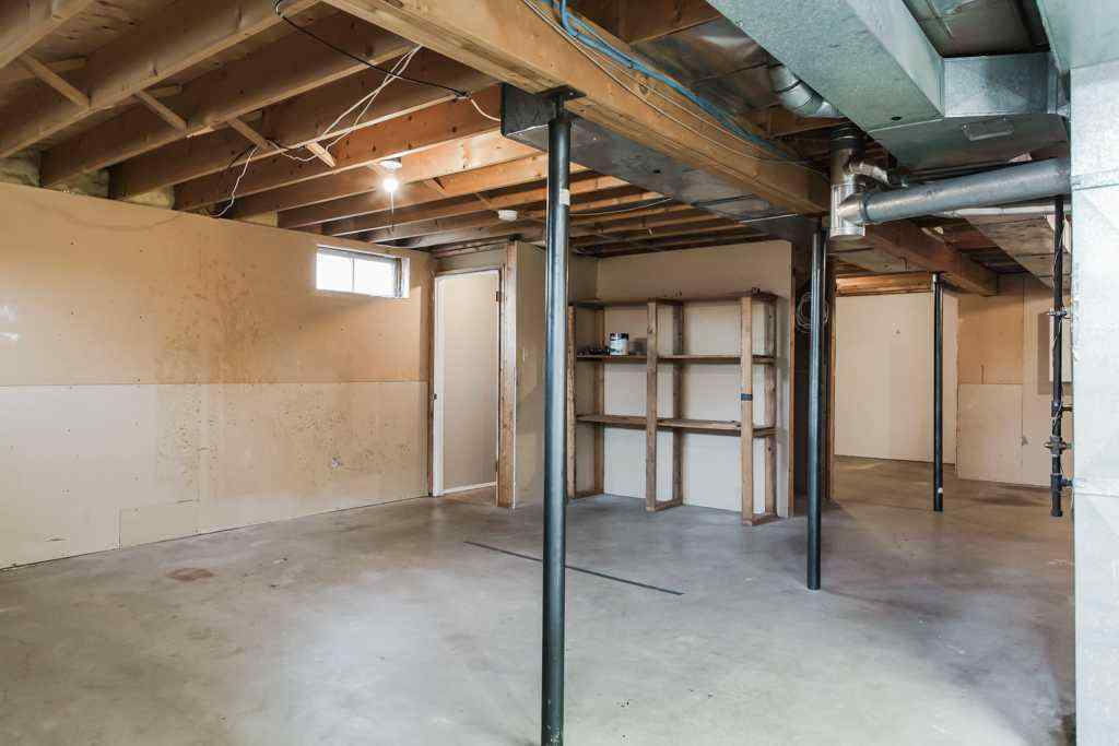 MLS&reg; # A2269589 - 9550 74 Avenue  in South Patterson Place Grande Prairie, Residential Open Houses