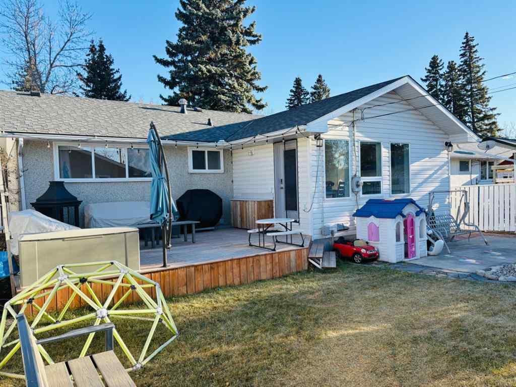 MLS&reg; # A2269591 - 124 Glenpatrick Drive SW in Glenbrook Calgary, Residential Open Houses