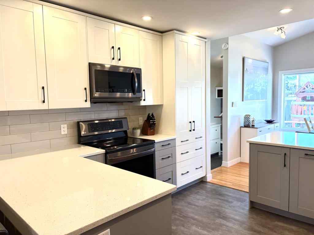 MLS&reg; # A2269591 - 124 Glenpatrick Drive SW in Glenbrook Calgary, Residential Open Houses