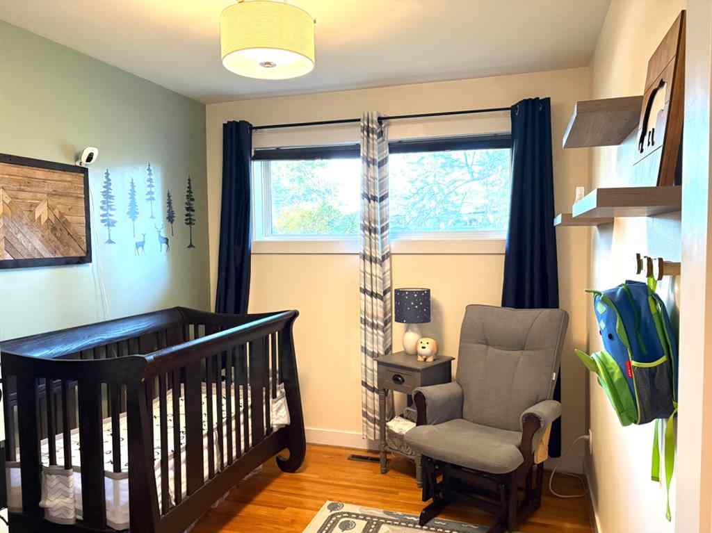 MLS&reg; # A2269591 - 124 Glenpatrick Drive SW in Glenbrook Calgary, Residential Open Houses