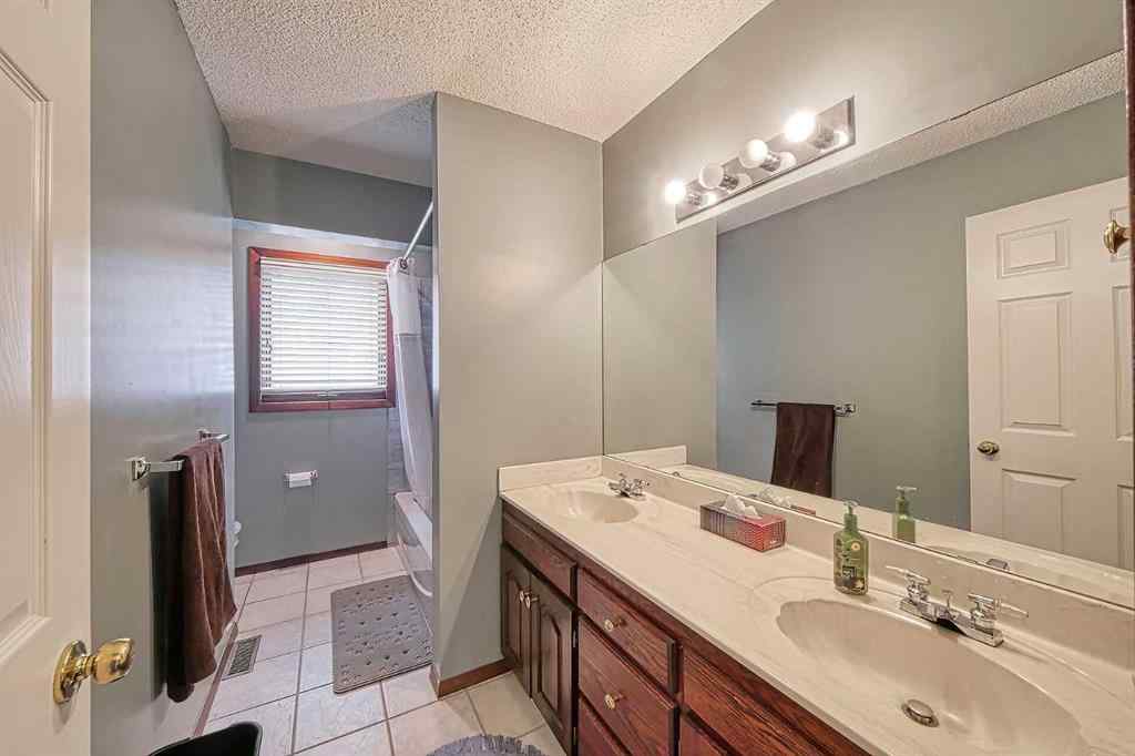 MLS® A2269605 - 3010 8 Street SW in Upper Mount Royal Calgary, Residential