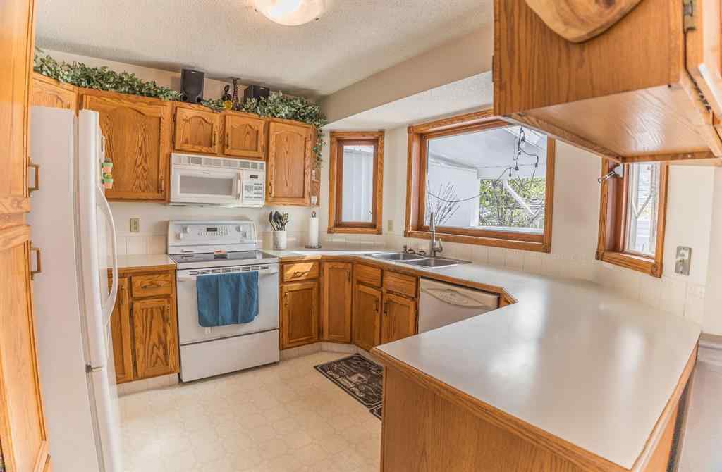 MLS® A2269607 - 35 Depalme Street  in Deer Park Estates Red Deer, Residential