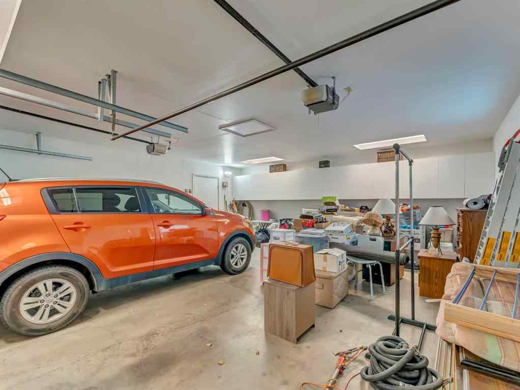 MLS&reg; # A2269610 - 880 Ross Glen Drive SE in Ross Glen Medicine Hat, Residential Open Houses