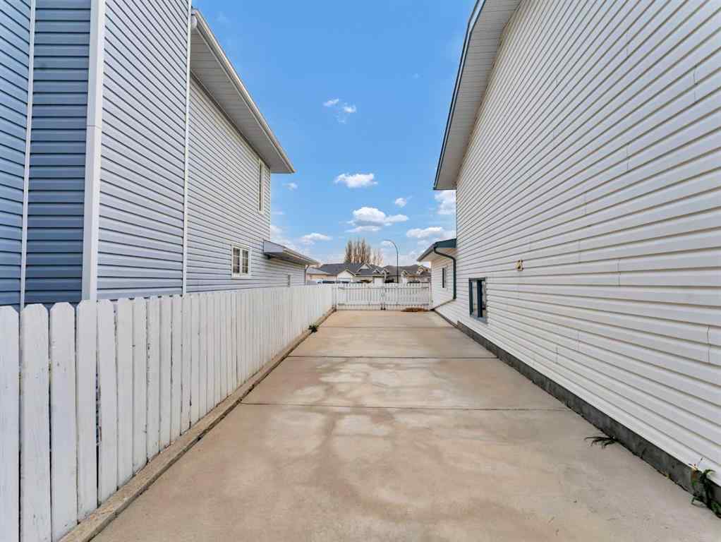 MLS&reg; # A2269610 - 880 Ross Glen Drive SE in Ross Glen Medicine Hat, Residential Open Houses