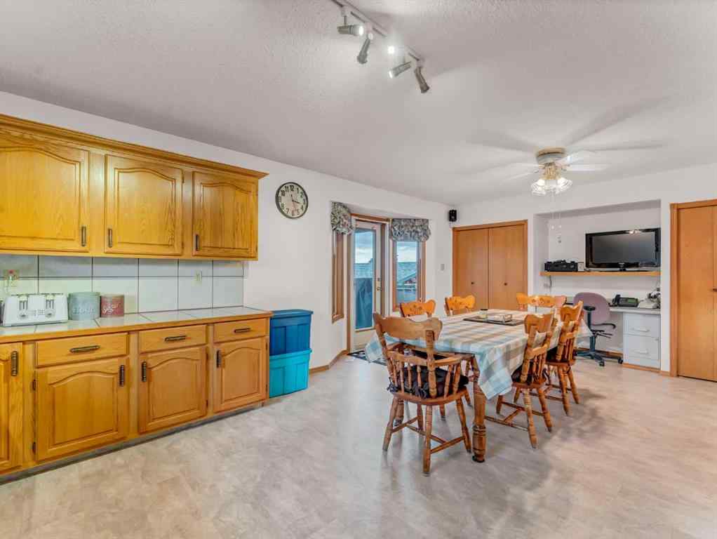 MLS&reg; # A2269610 - 880 Ross Glen Drive SE in Ross Glen Medicine Hat, Residential Open Houses