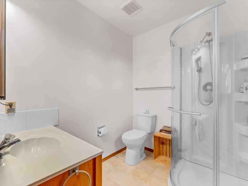 MLS&reg; # A2269610 - 880 Ross Glen Drive SE in Ross Glen Medicine Hat, Residential Open Houses