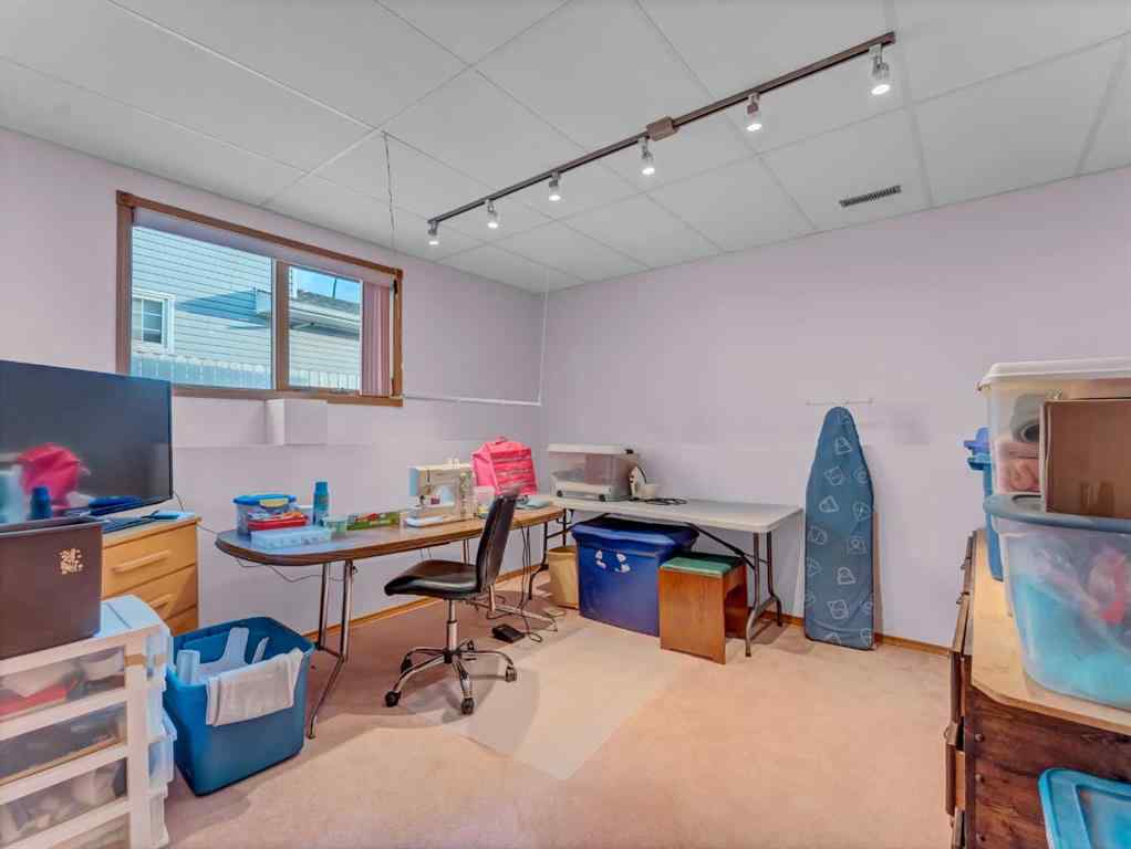 MLS&reg; # A2269610 - 880 Ross Glen Drive SE in Ross Glen Medicine Hat, Residential Open Houses