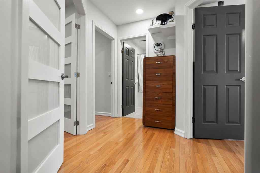 MLS® A2269626 - Unit #239 4037 42 Street NW in Varsity Calgary, Residential