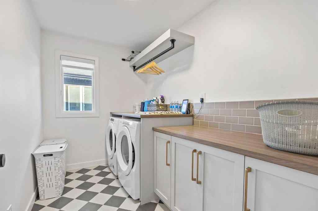 MLS® A2269631 - 656 Bayview Way SW in Bayview Airdrie, Residential