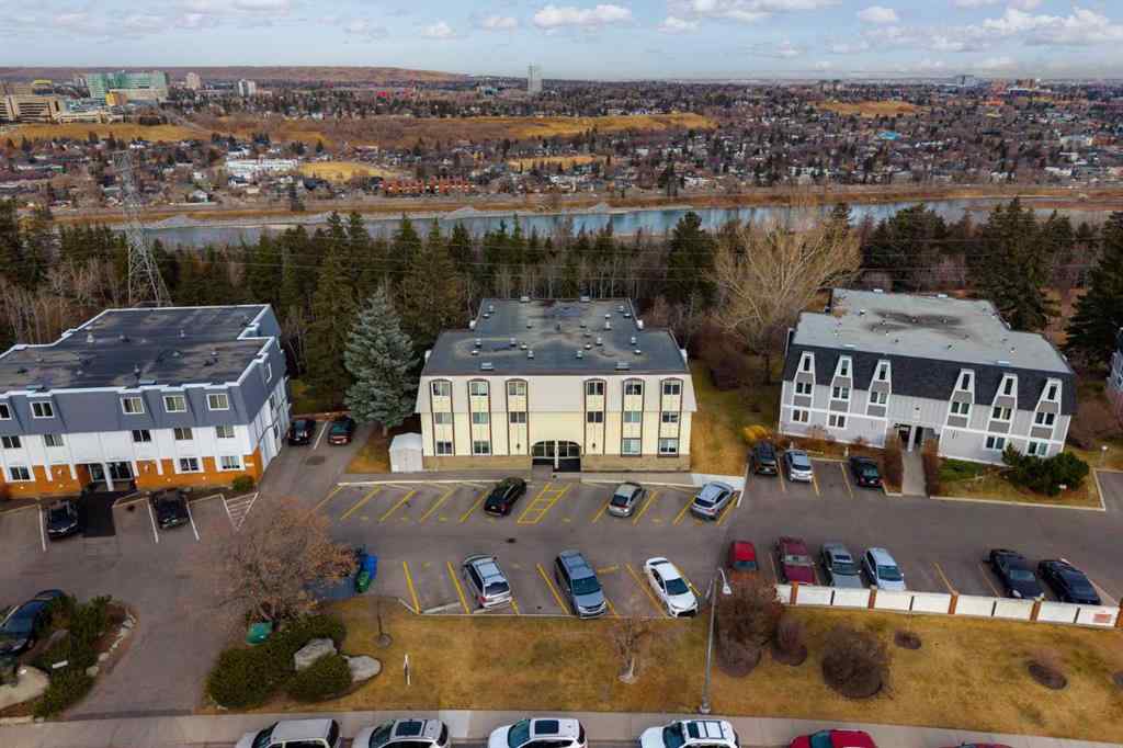 MLS® A2269632 - Unit #101 316 Cedar Crescent SW in Spruce Cliff Calgary, Residential